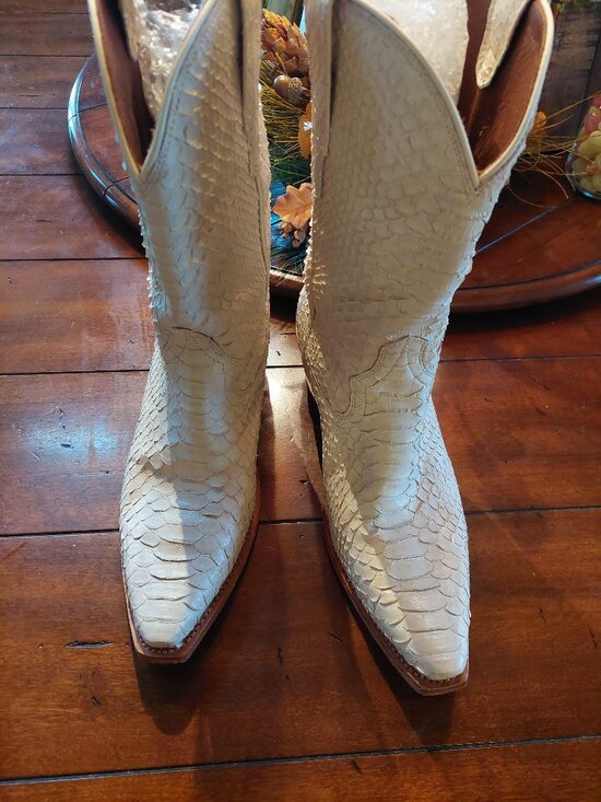 Tecovas Shoes - Tecovas Savannah full python western cowboy boots size 11B, IVORY